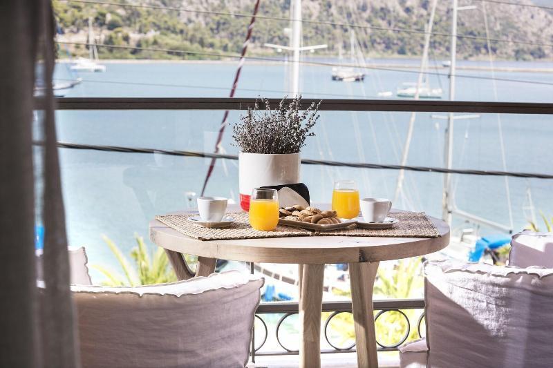 Argostoli Marina Suites Argostoli (Kefalonia) Exterior foto